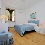 Mazzini Apartment *